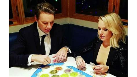 Dax Shepard And Kristen Bell Settled On A Board Game After Golden Globes 8 Days