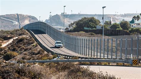 Frontera Entre San Diego Eeuu Y Tijuana México