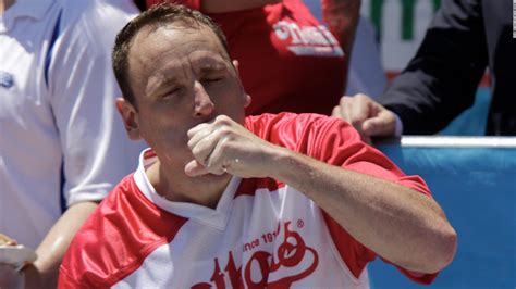 Joey Chestnut Wins 2019 Nathans Famous Hot Dog Eating Contest Cnn
