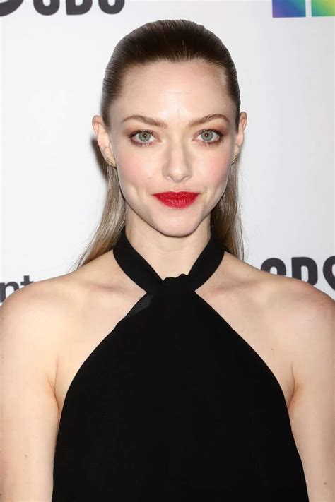 61 Sexy Amanda Seyfried Boobs Pictures That Are Sure To Make You Her Biggest Fan The Viraler