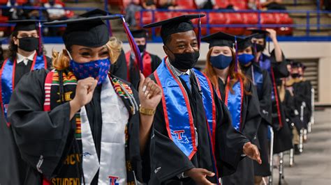 Louisiana Tech Sees 364 Graduate In Winter Commencement Louisiana Tech University