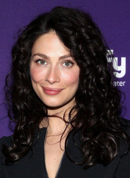 30 Hot Pictures Of Joanne Kelly Are Truly Epic