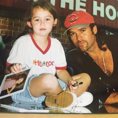 Picture Perfect From Miley Cyrus And Bill Ray Cyrus Cutest Father Daughter Moments E News