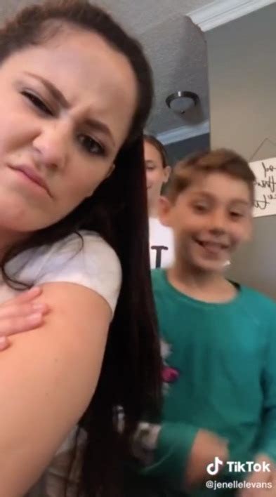 Teen Mom Jenelle Evans Slammed For Dancing To Raunchy Song About ‘thots