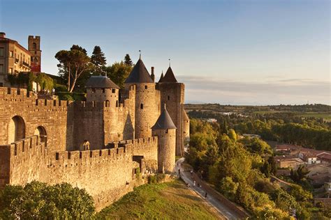 Visitar Carcassonne Una Ciudad Francesa En La Cima De Una Colina Barcelife