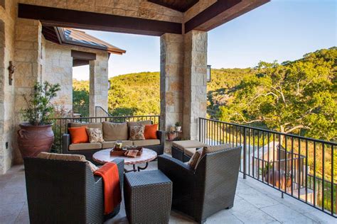 Hill Country Custom Home In 2020 Texas Hill Country Decor Hill
