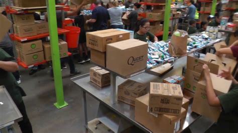 America's largest food bank in distribution leading hunger. Food Bank Houston Volunteer Oct, 2017 - YouTube