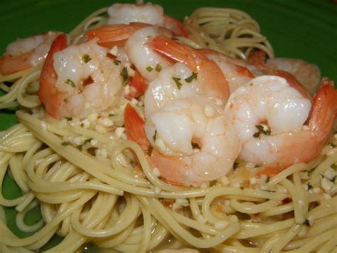 Add lots of colorful veggies to your salad. Garlic Shrimp And Pasta Low Fat Recipe) Recipe - Food.com