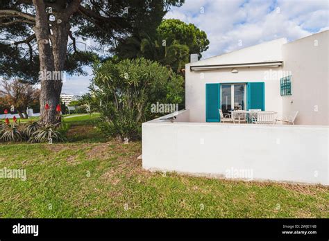 Greenery cottage park nature hi-res stock photography and images - Alamy