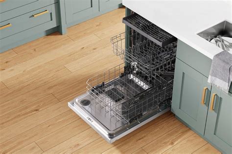 Best Buy Whirlpool 24 Top Control Built In Dishwasher With Stainless