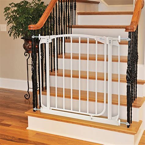 The evenflo easy walkthru baby gate was designed especially for mounting at the top of stairs. Best Baby Gates for Stairs 2019 (Top and Bottom ...