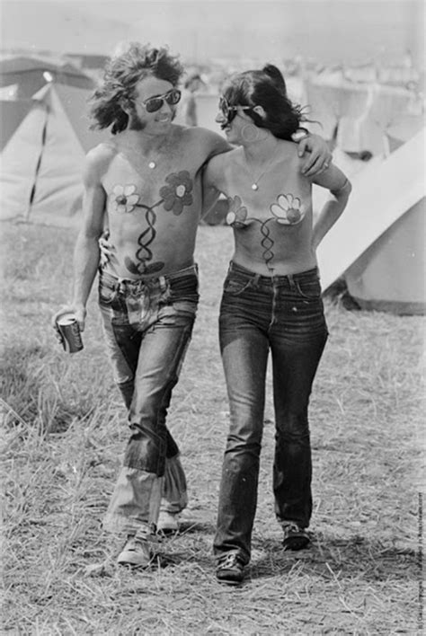 Peace Love And Freedom Pictures Of Hippie Fashions From The Late 1960s To 1970s
