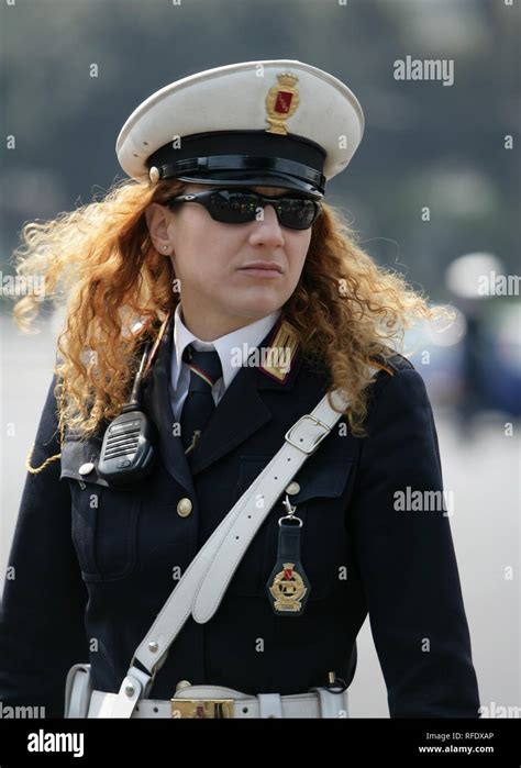 Italy Police Female Hi Res Stock Photography And Images Alamy