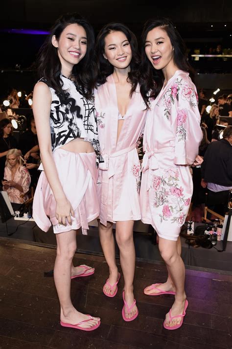 ming xi estelle chen and liu wen backstage victoria s secret fashion show 2017 vs fashion show