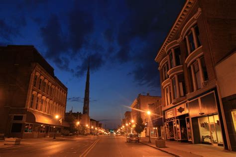 Main Street Quincy Illinois Beautiful Places To Live Quincy