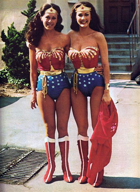 Stuntwoman Jeannie Epper And Lynda Carter Behind The Scenes On Wonder Woman Women Tv Wonder