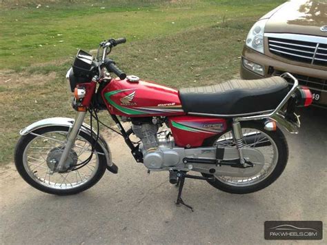 The honda cg125 was in production from 1976 to 2008 and was originally manufactured in japan, but source for european market was eventually moved to brazil in 1985 and also turkey for the w and m models. Used Honda CG 125 2014 Bike for sale in Lahore - 113783 ...