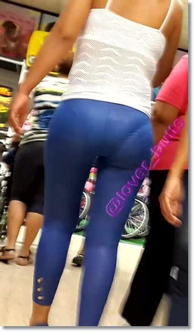 Chava Marcando Calzon En Leggins Mujeres Bellas En La Calle