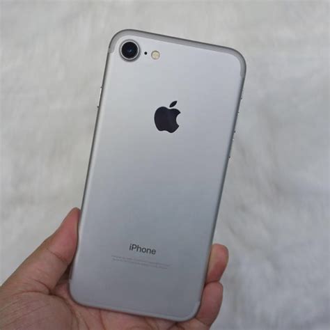 Iphone 7 Silver 32gb Mobile Phones And Gadgets Mobile Phones Iphone