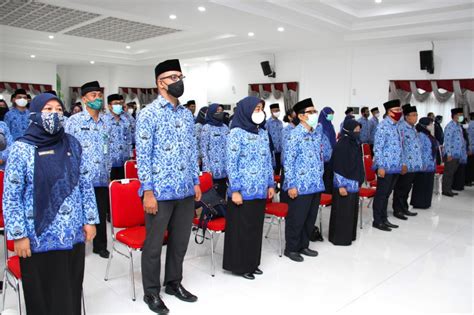 10 pekerjaan mudah di atas bisa memberikan kamu banyak uang, sehingga kamu tidak perlu khawatir lagi tentang kondisi keuanganmu. Dirombak, PNS bersama Beban Kerja Tinggi Dapat Gaji Lebih ...