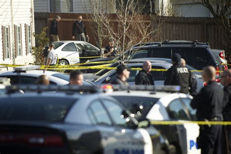 Officers fatally shoot fugitive in Vancouver - The Columbian