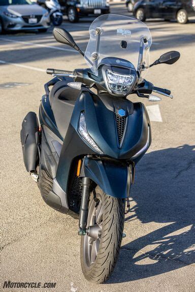 2022 Piaggio Bv 400 S Review A Handsome Scooter With A Sporty Side