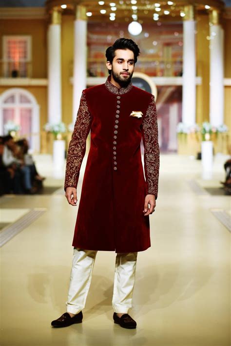 Best Outfits To Be Worn By Men In A Pakistani Weddings Wedding Pakistani Vlrengbr