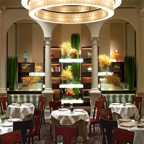 New Yorks Most Luxurious And Expensive Restaurants The Best