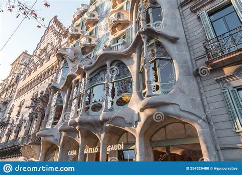 Casa Battlo Gaudi In Barcelona Spain Editorial Image Image Of Glass