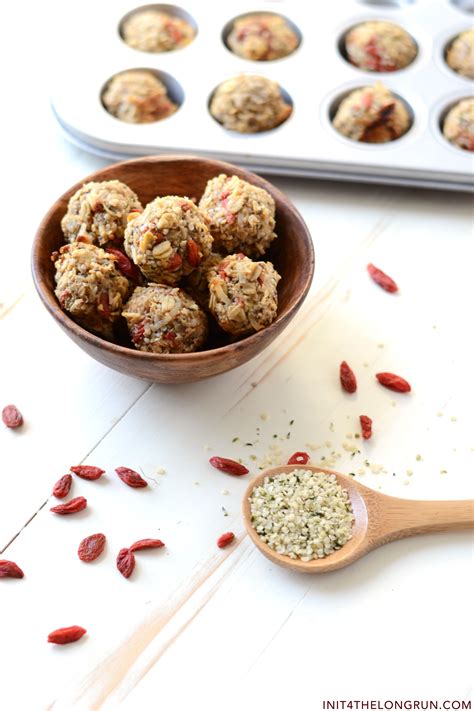These superfood breakfast cookies are packed with healthy superfoods making them the perfect make ahead breakfast! Hemp Heart Superfood Cookies