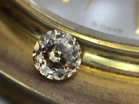 Round Crown Jubilee Cut Diamond Under The Crown 370155