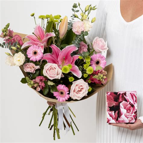 Mothers Day Bouquet And Chocolates New Zealand Interflora Eesti