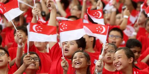 It's bright, it's beautiful and it's waiting for your visit. National Day of Singapore (2021)