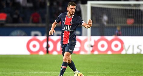 Stats de carrière (apparitions, buts, cartons) et historique de transfert. PSG : Florenzi vise la Ligue des Champions