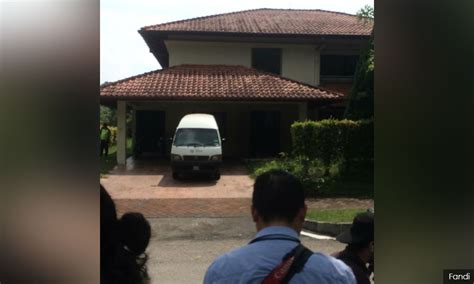 .rumah najib, rumah najib kena serbu, rumah najib diserbu, rumah najib di luar negara, rumah najib razak, rumah najib rosmah, rumah najib di langgak duta, doa rumah baru, rumah baru untuk dijual, pindah rumah baru, contoh undangan syukuran rumah baru, rumah baru siti nurhaliza 1 juta. Polis serbu 'rumah selamat' didakwa milik Najib - Berita ...