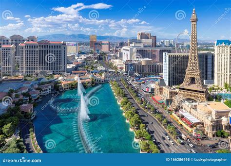 Las Vegas Strip Skyline Editorial Image Image Of Fountain 166286495