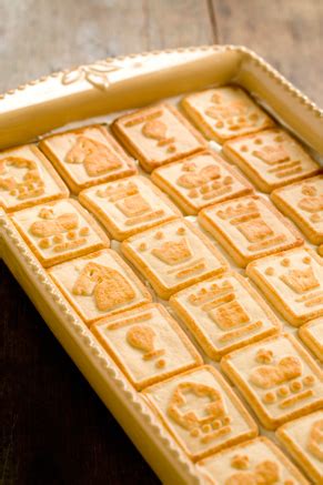 In a separate bowl, beat the condensed milk and cream cheese together until creamy. Not Yo' Mama's Banana Pudding with Chessmen Cookies Recipe ...