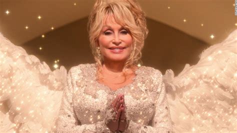 Opinion Just Let Dolly Parton Rule The World Already Cnn