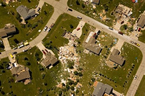 Tornado Damage Houses Damaged By Tornado In Eagle Wisconsin Spon