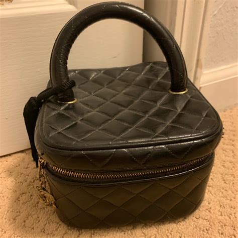 7/10 shows some signs of wear on hardware. CHANEL Bags | Authentic Vintage Vanity Case | Poshmark