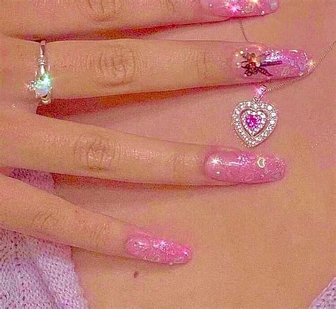 Pin By Hopeeve On Aesthetic Pink Acrylic Nails Acrylic Nails Pink Aesthetic