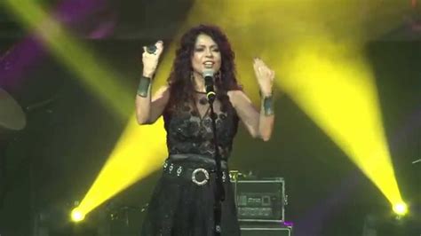 En esta aventura de amor y coraje solo hay que cerrar los ojos y echarse a y no pierdas tiempo, escucha al viento, canta por lo que vendr?, no es tan dif?cil que aprendas a volar. Patricia Sosa ¨Aprender a Volar¨ Miami Live Sep, 2014 ...