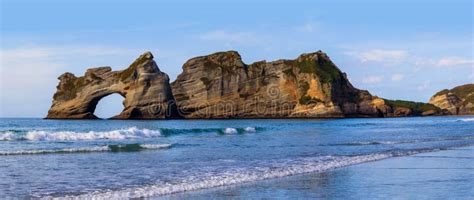 Spiaggia Di Wharariki In Nuova Zelanda Fotografia Stock Immagine Di