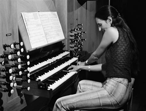 Barbara Dennerlein Hot Stuff On The Hammond B 3 The Lady Organist