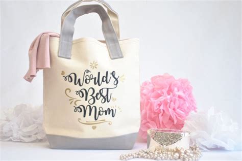Personalized gifts are the best way of expressing your feelings to the person. Amazon.com: Best Mom Ever Tote Bag|Mothers Day Gift|Gift ...