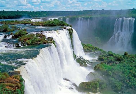 Foz Do Igua U Pr Brazil Iguazu National Park National Parks Chutes D