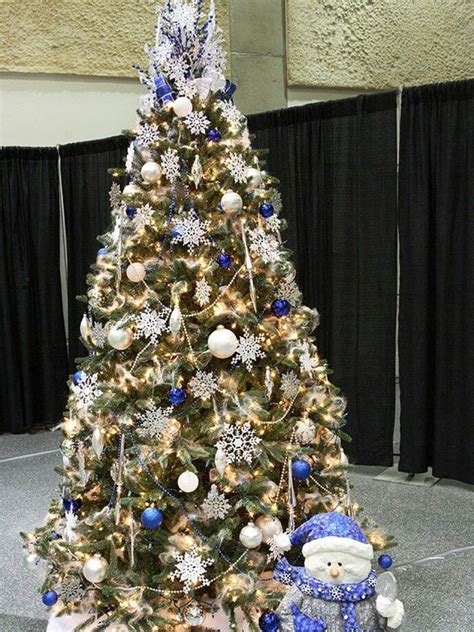 Check out our blue christmas theme selection for the very best in unique or custom, handmade pieces from our shops. Navy and white | Blue christmas tree, Christmas tree ...