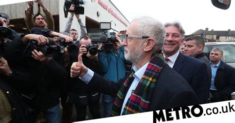Heckler Asks Jeremy Corbyn Why Hes Not Wearing An Islamic Jihad Scarf