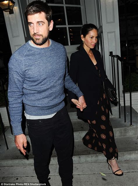 Olivia Munn Enjoys A Dinner Date With Beau Aaron Rodgers Daily Mail