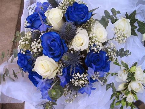 Pink roses in bouquets are always a delight to the eye. Blue Rose Bouquethttp://my143rose.blogspot.com/